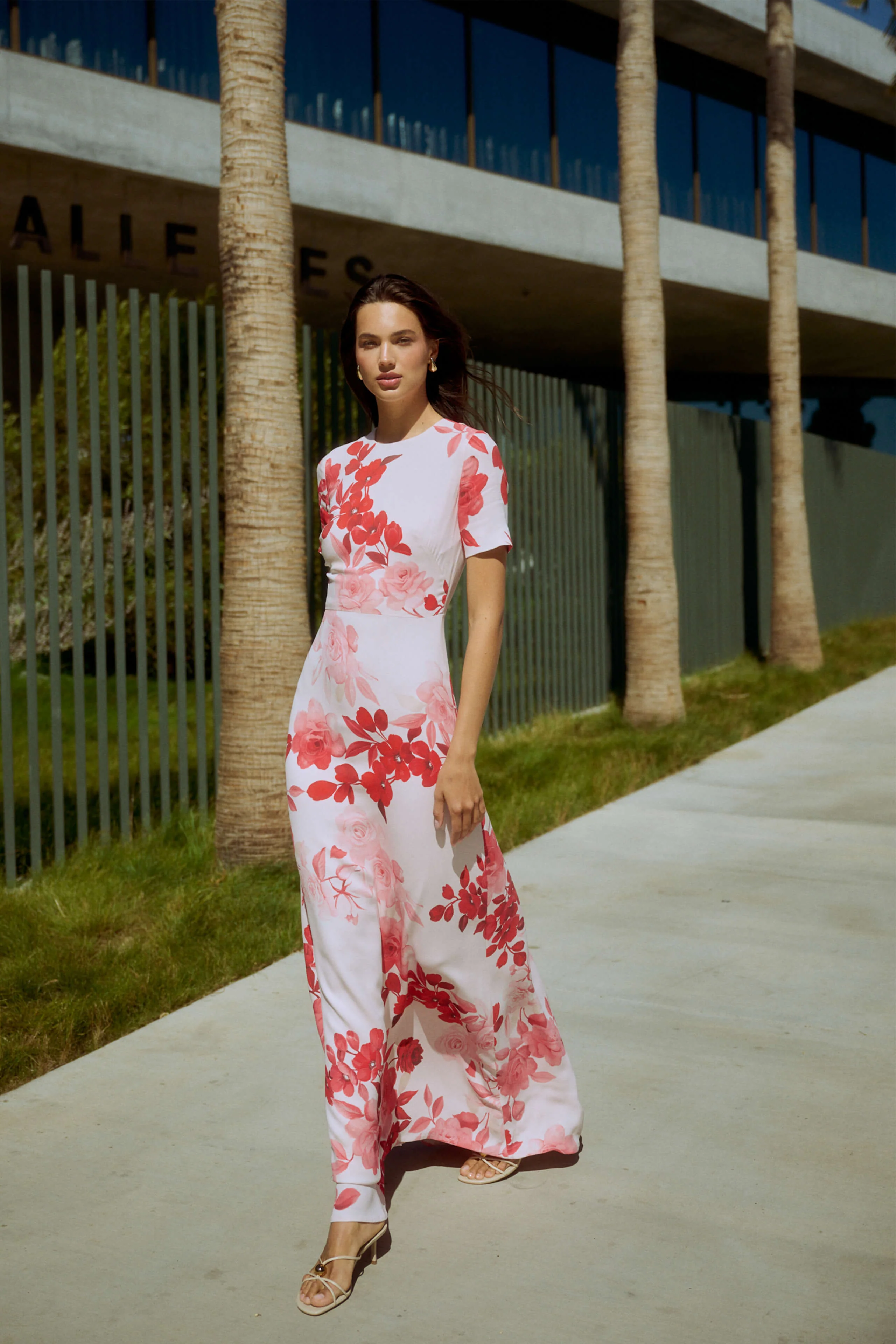 Rose Short Sleeve Gown - Image 2