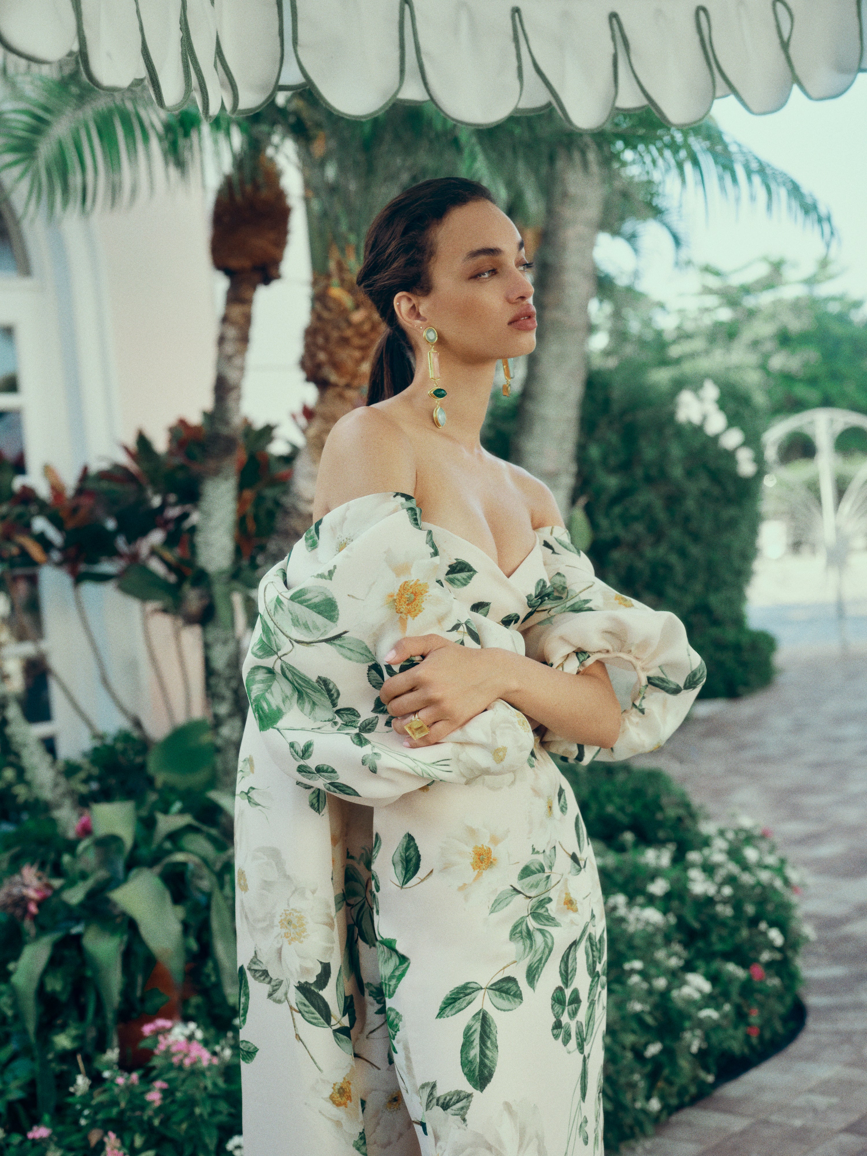 Rose Printed Column Gown - Image 9